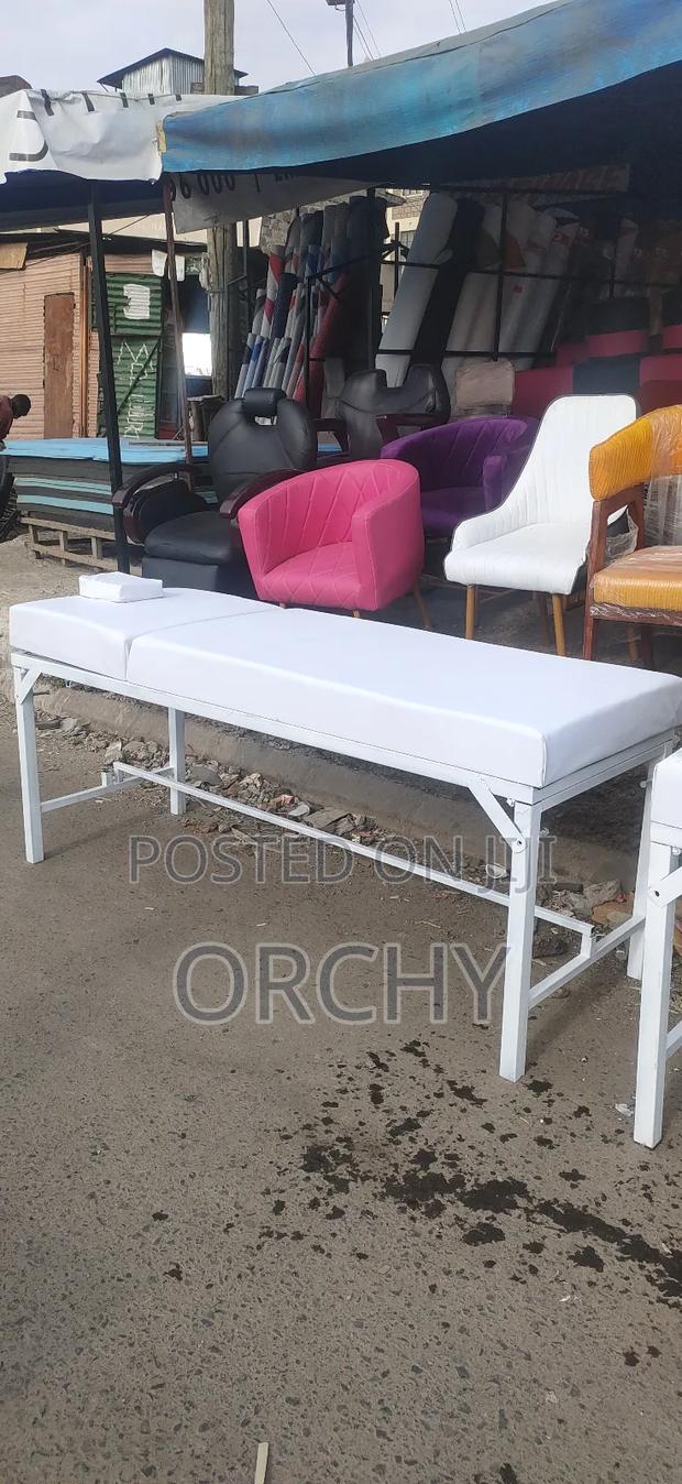 White Foldable Massage Bed - thumbnail 3