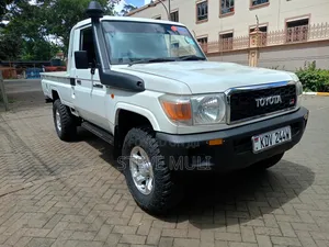 Toyota Land Cruiser 2008 White