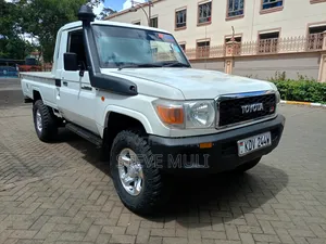 Toyota Land Cruiser 2008 White