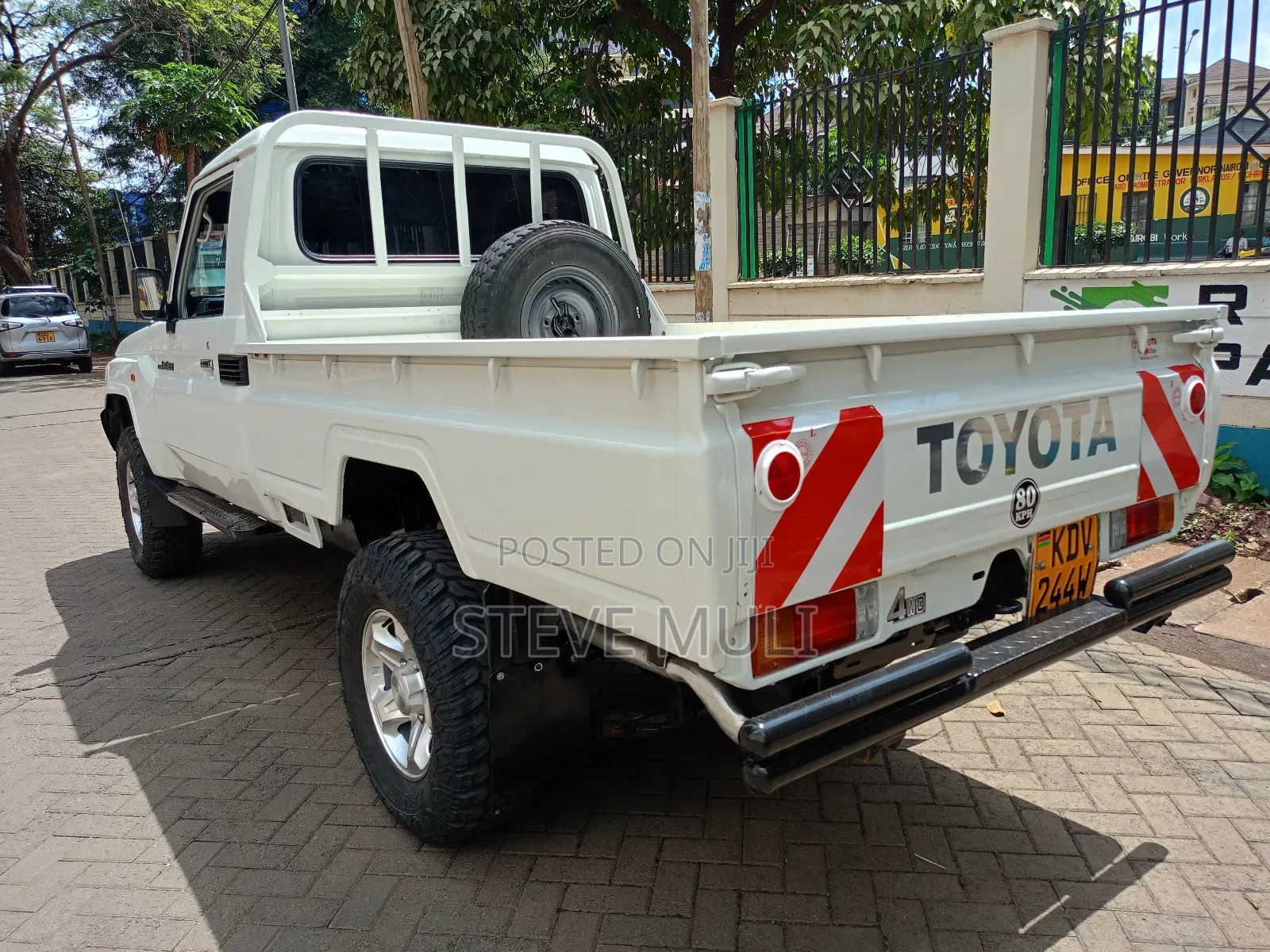 Toyota Land Cruiser 2008 White