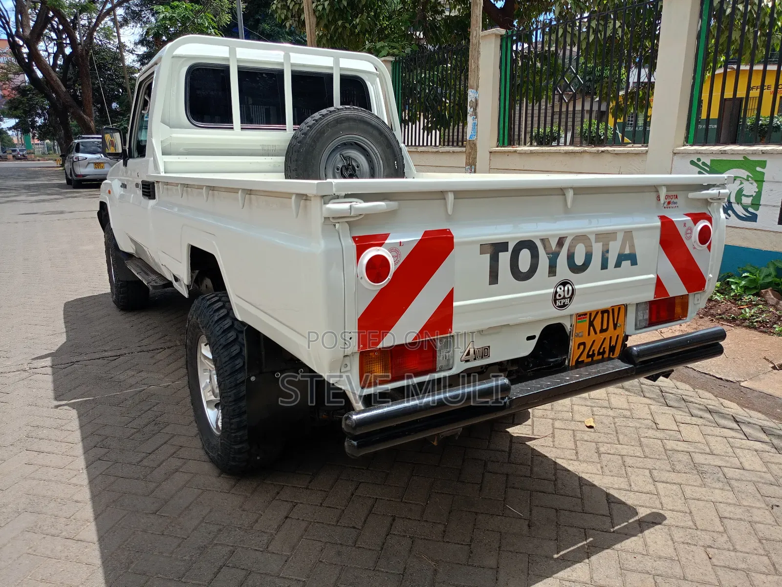 Toyota Land Cruiser 2008 White