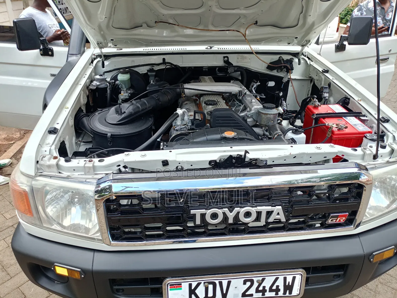 Toyota Land Cruiser 2008 White