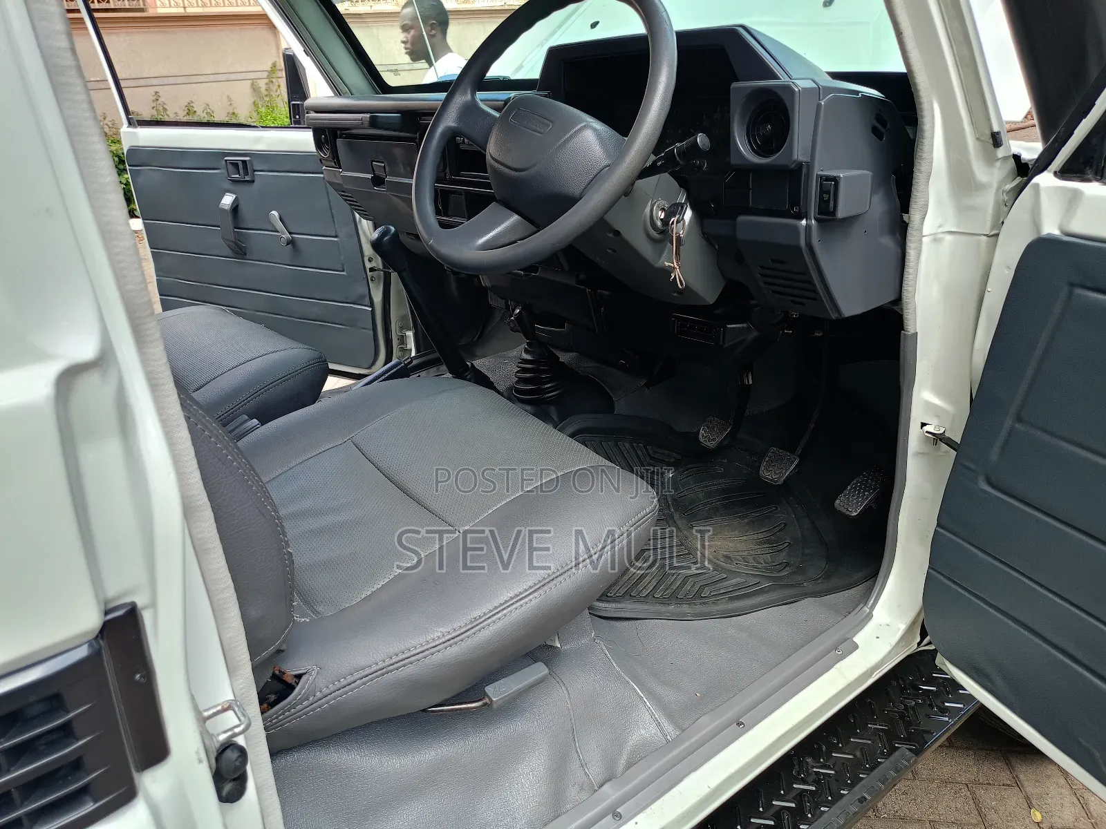 Toyota Land Cruiser 2008 White