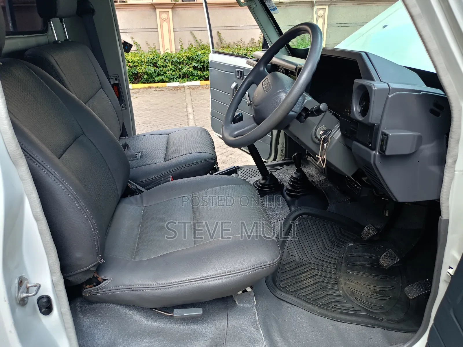 Toyota Land Cruiser 2008 White