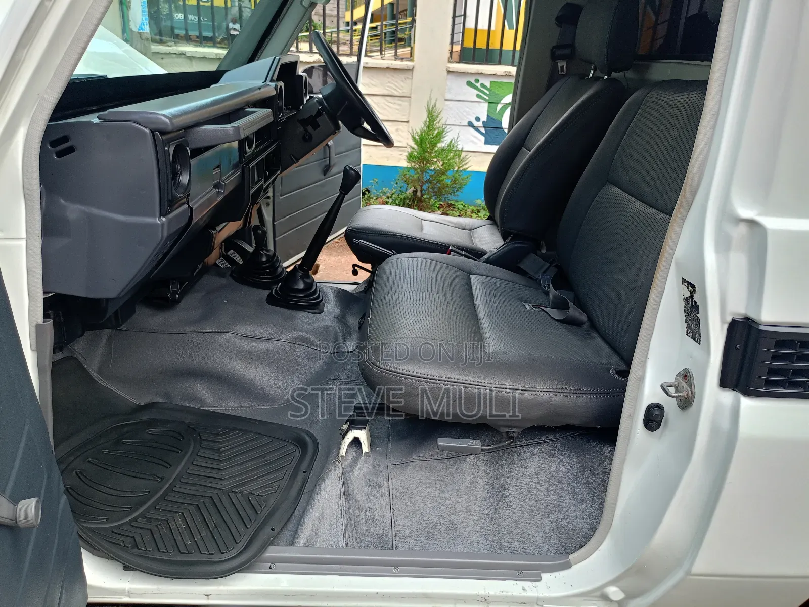 Toyota Land Cruiser 2008 White