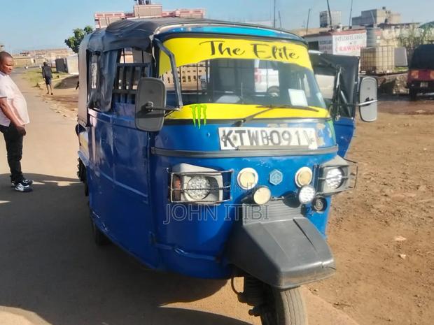 Piaggio Scooter 2018 Blue - thumbnail 5