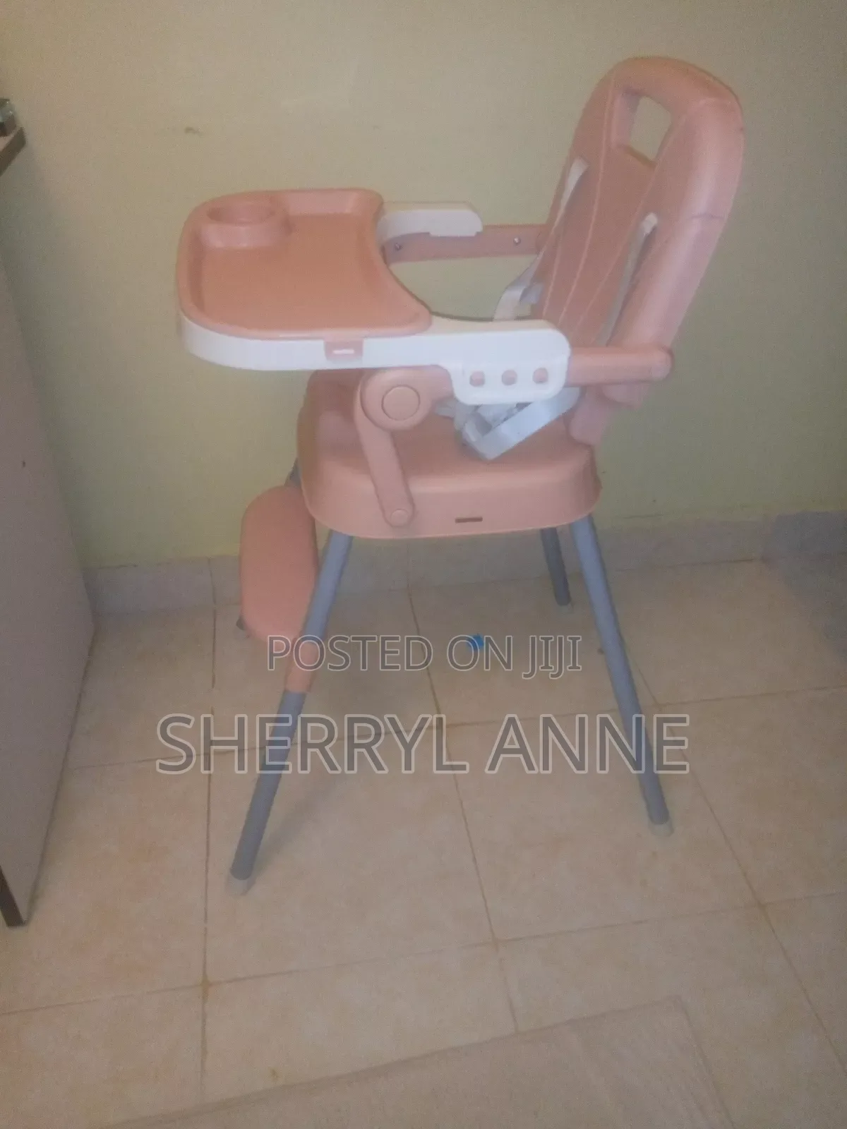 Pink Generic Feeding Chair
