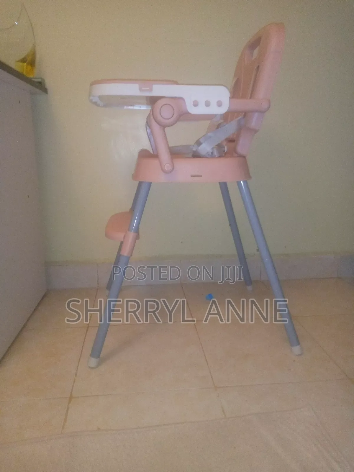 Pink Generic Feeding Chair