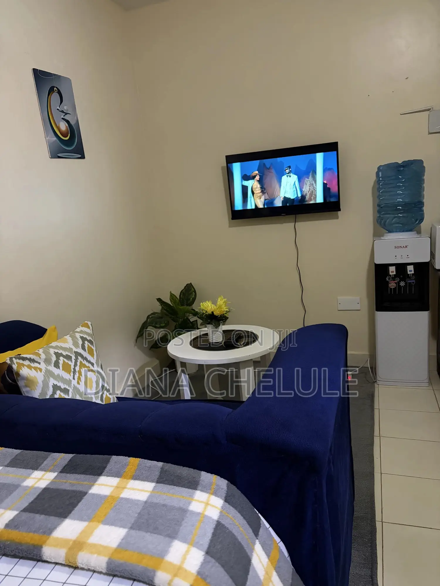 Clean Affordable Studios Airbnb Along 4th Avenue Rongai