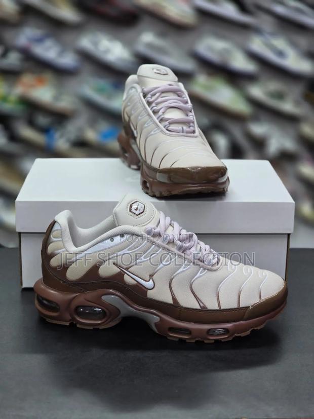 Nike Air Tn - main view
