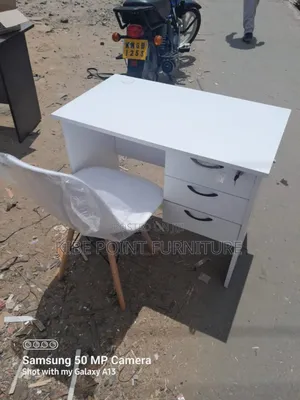 All White 0.9m Office Desk