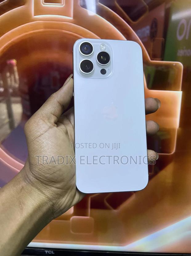 Apple iPhone 16 Pro Max 256 GB White - thumbnail 2