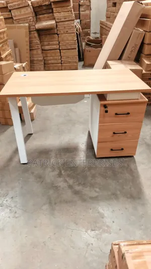 Executive Imported Modern Office/ Home Study Desk 1.4 Mtr