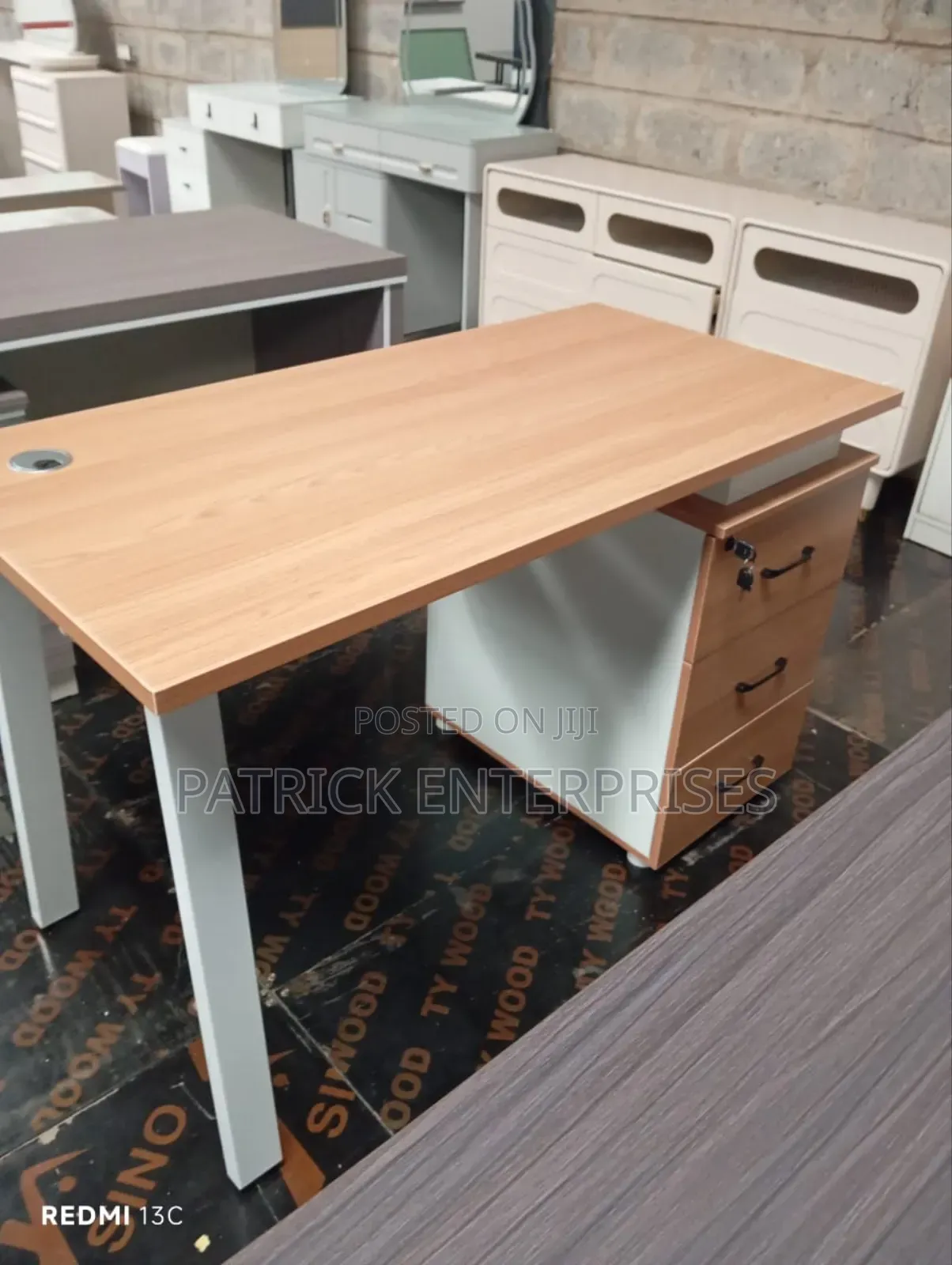 Executive Imported Modern Office/ Home Study Desk 1.4 Mtr