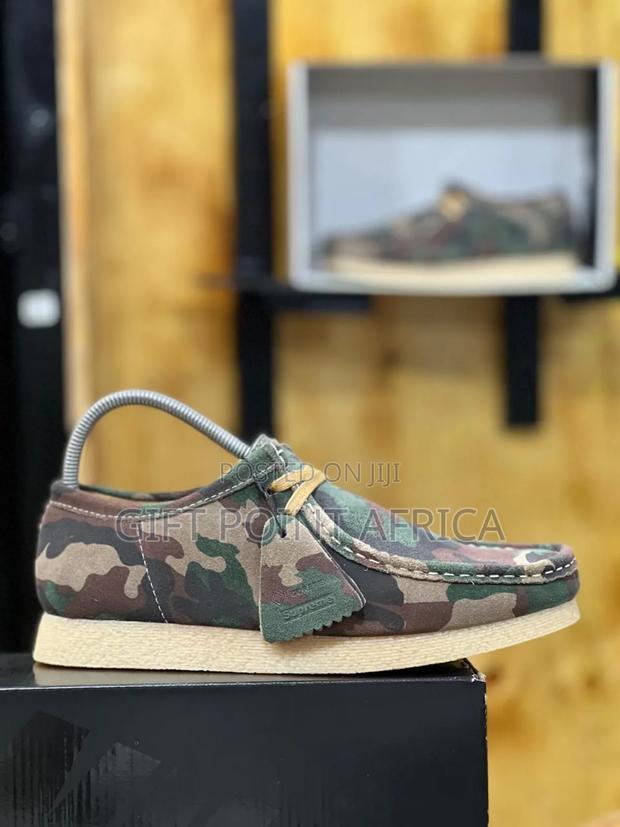 *Clarks × Goretex Supreme*