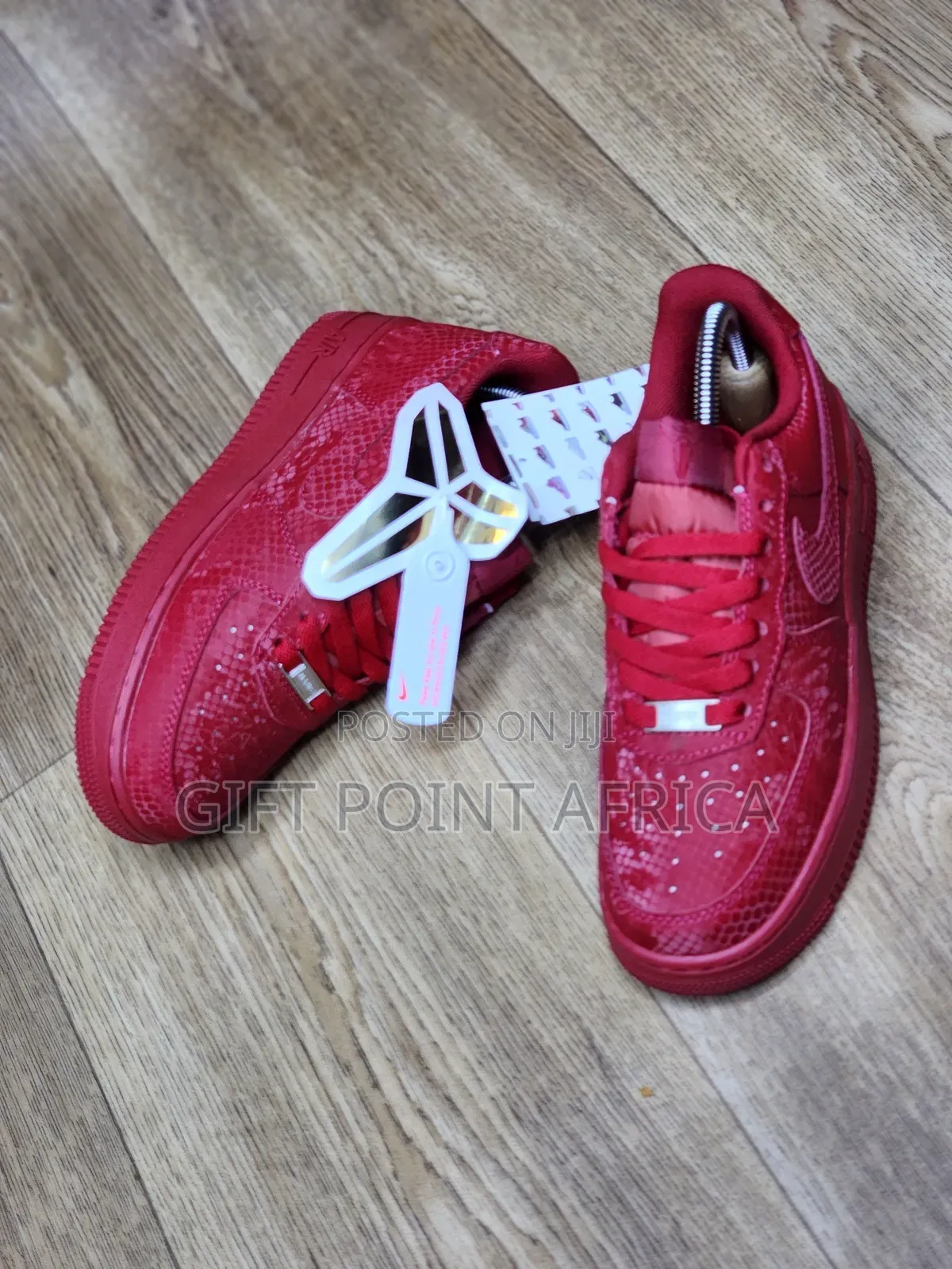 *Nike Airforce-1 × Kobe Bryant*