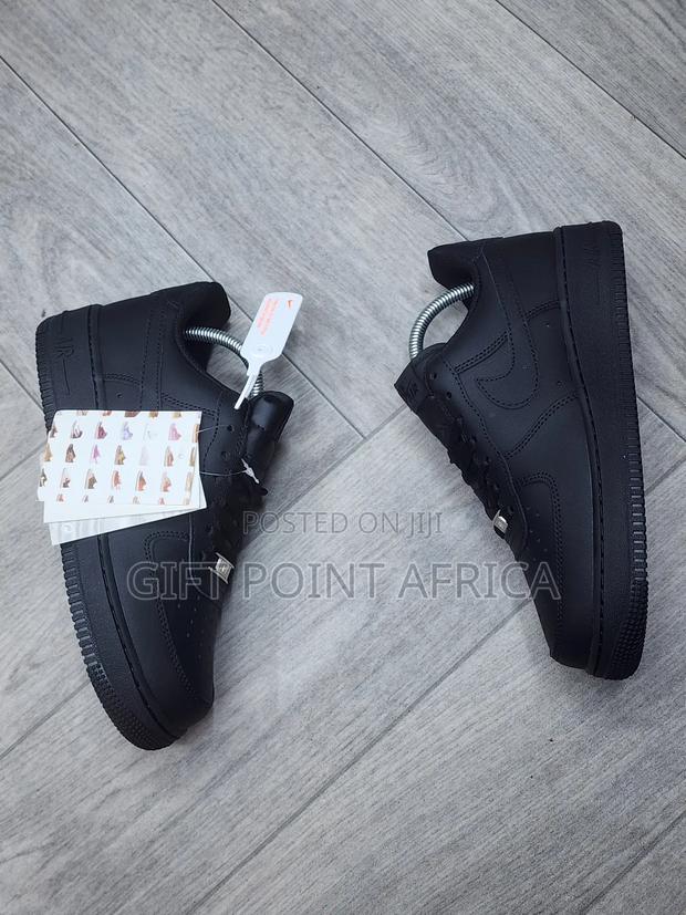 Black Original Nike Air Force 1 Sneakers - thumbnail 2