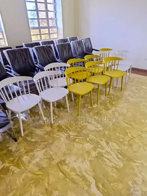 Hotel Café Contemporary Plastic Chair