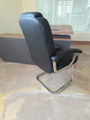 Premium Cantilever Executive Chair