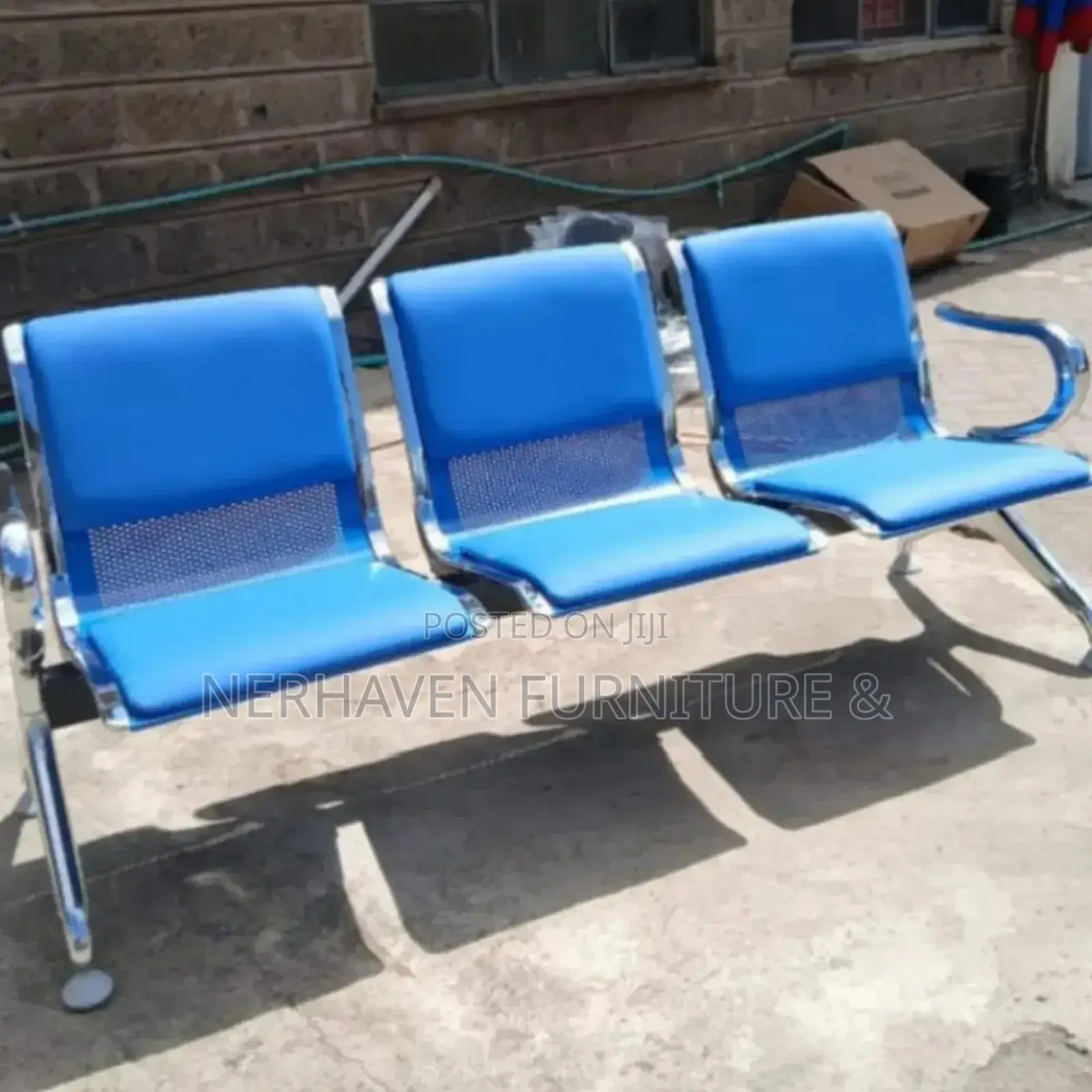 Comfortable 3-seater Waiting Area Chairs