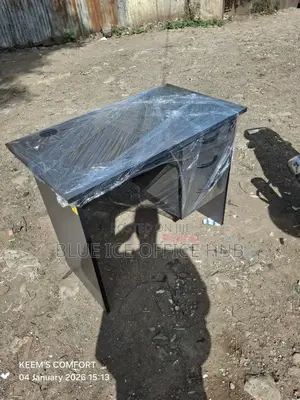 0.9m Grey Office Desk
