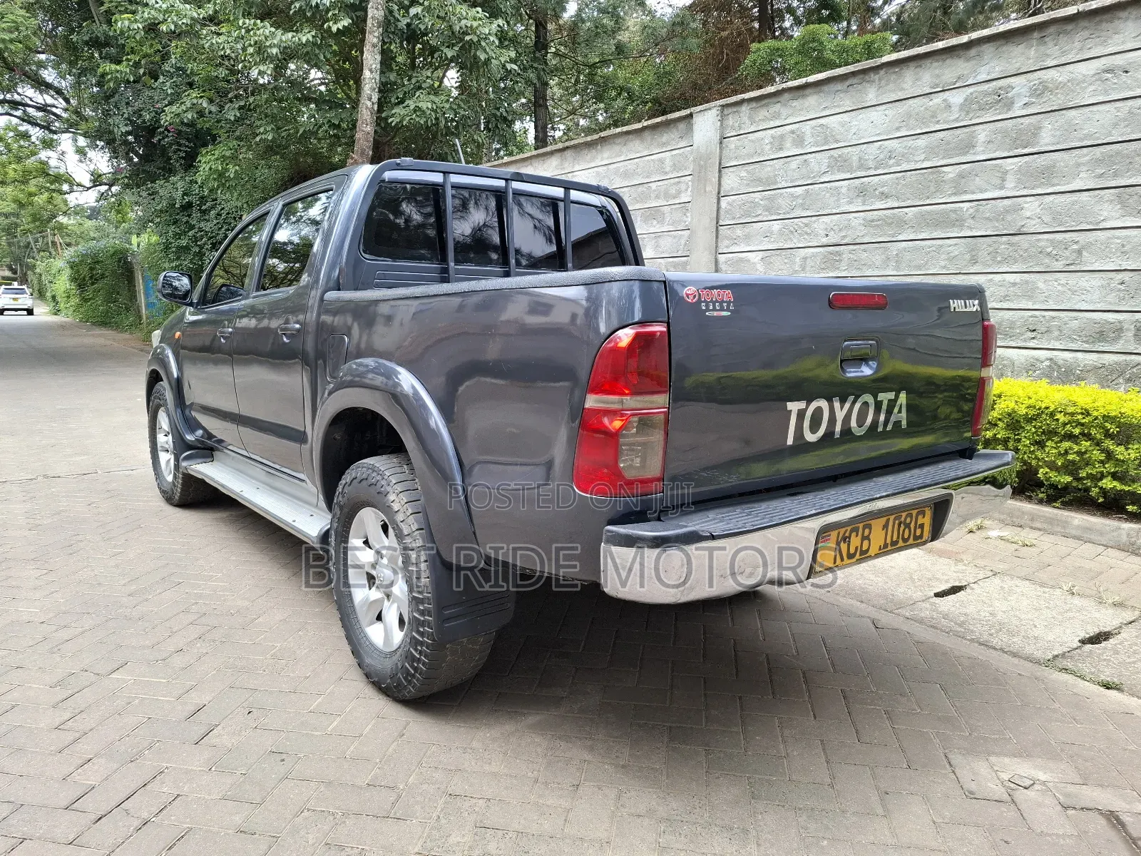 Toyota Hilux 2014 Gray