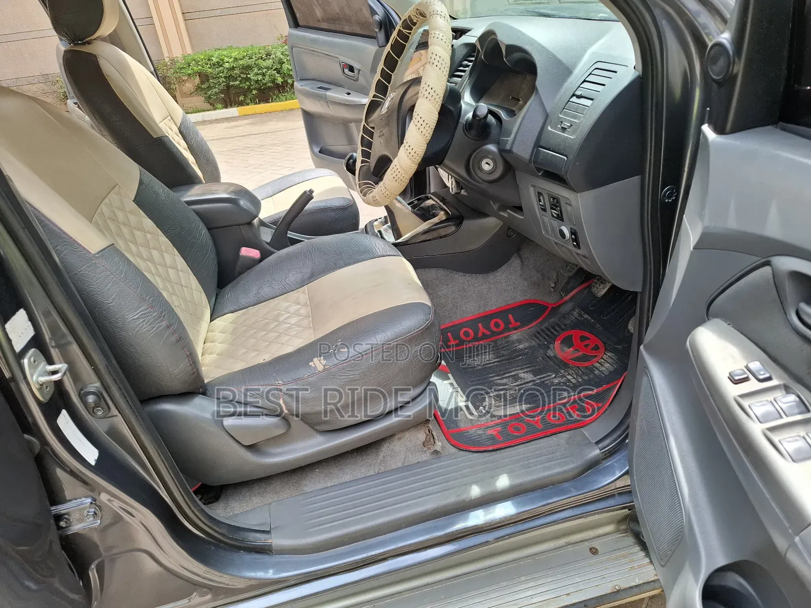 Toyota Hilux 2014 Gray