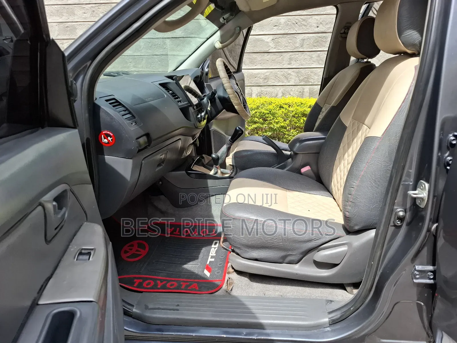 Toyota Hilux 2014 Gray