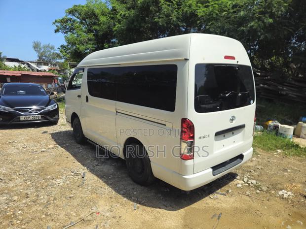 Toyota HiAce 2019 White - thumbnail 7