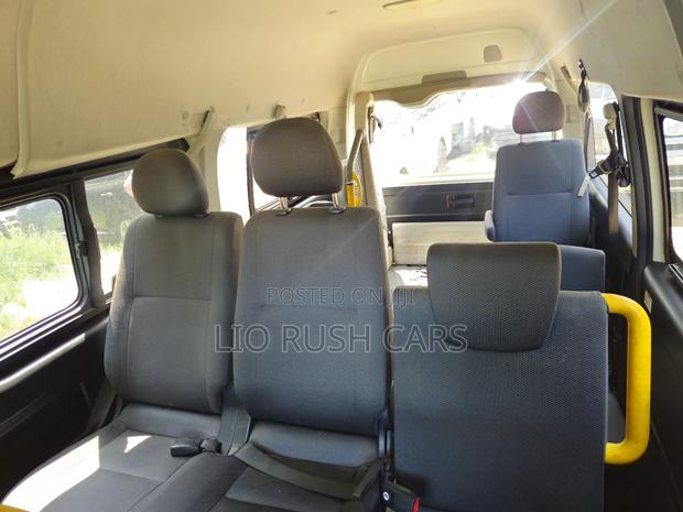 Toyota HiAce 2019 White - thumbnail 12