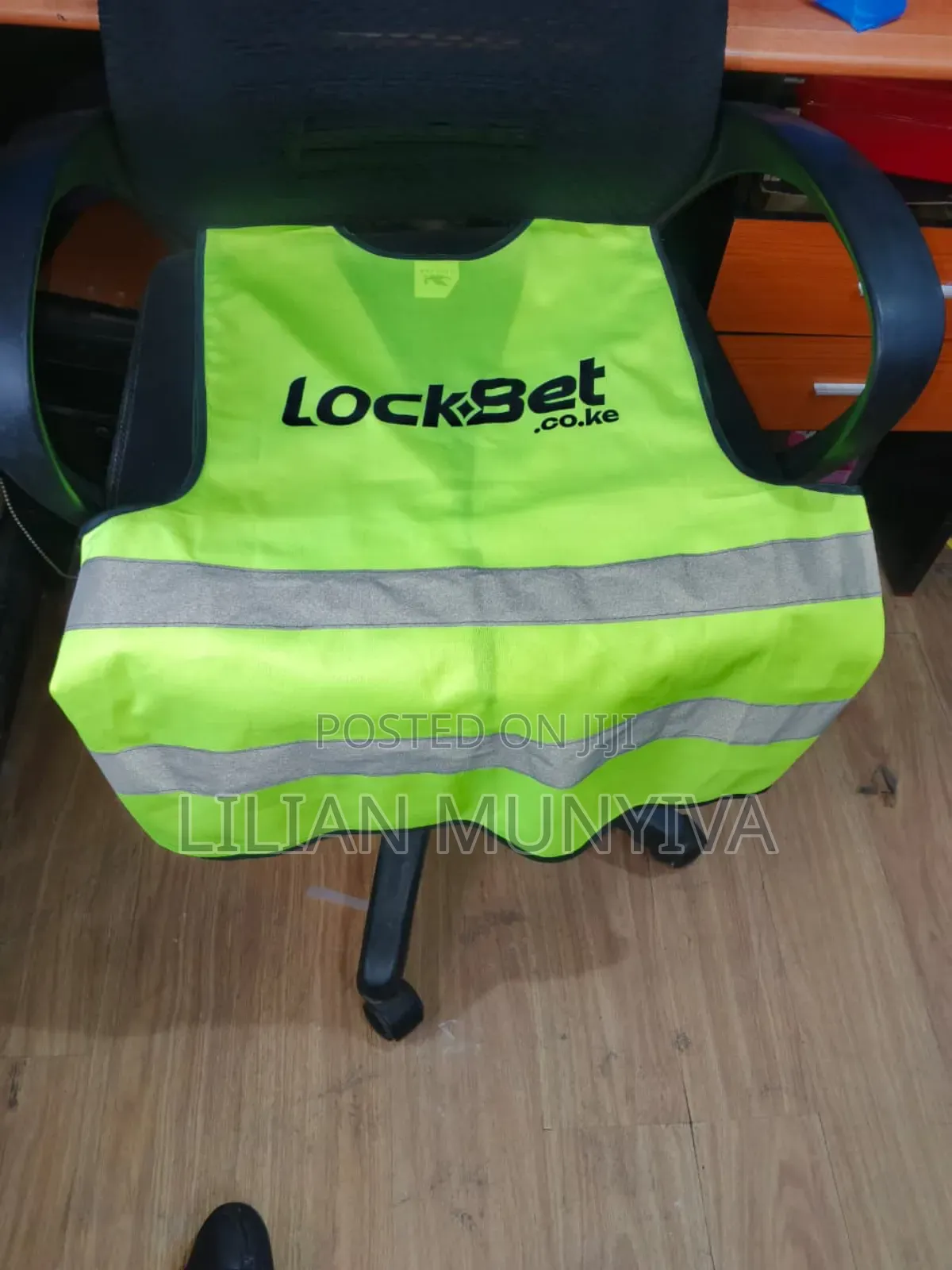 Branded Rrflectors For Campaigns