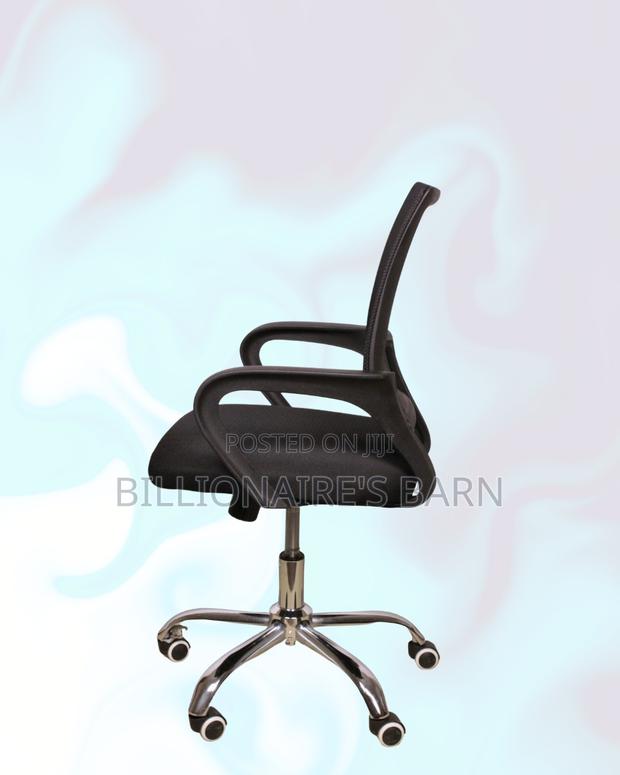 Ergonomic Mesh Task Chair — Comfort Meets Style, Cool Mesh Backrest - main view