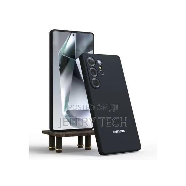 Galaxy S25 Ultra Premium Silicone Black Phone Case/ Cover
