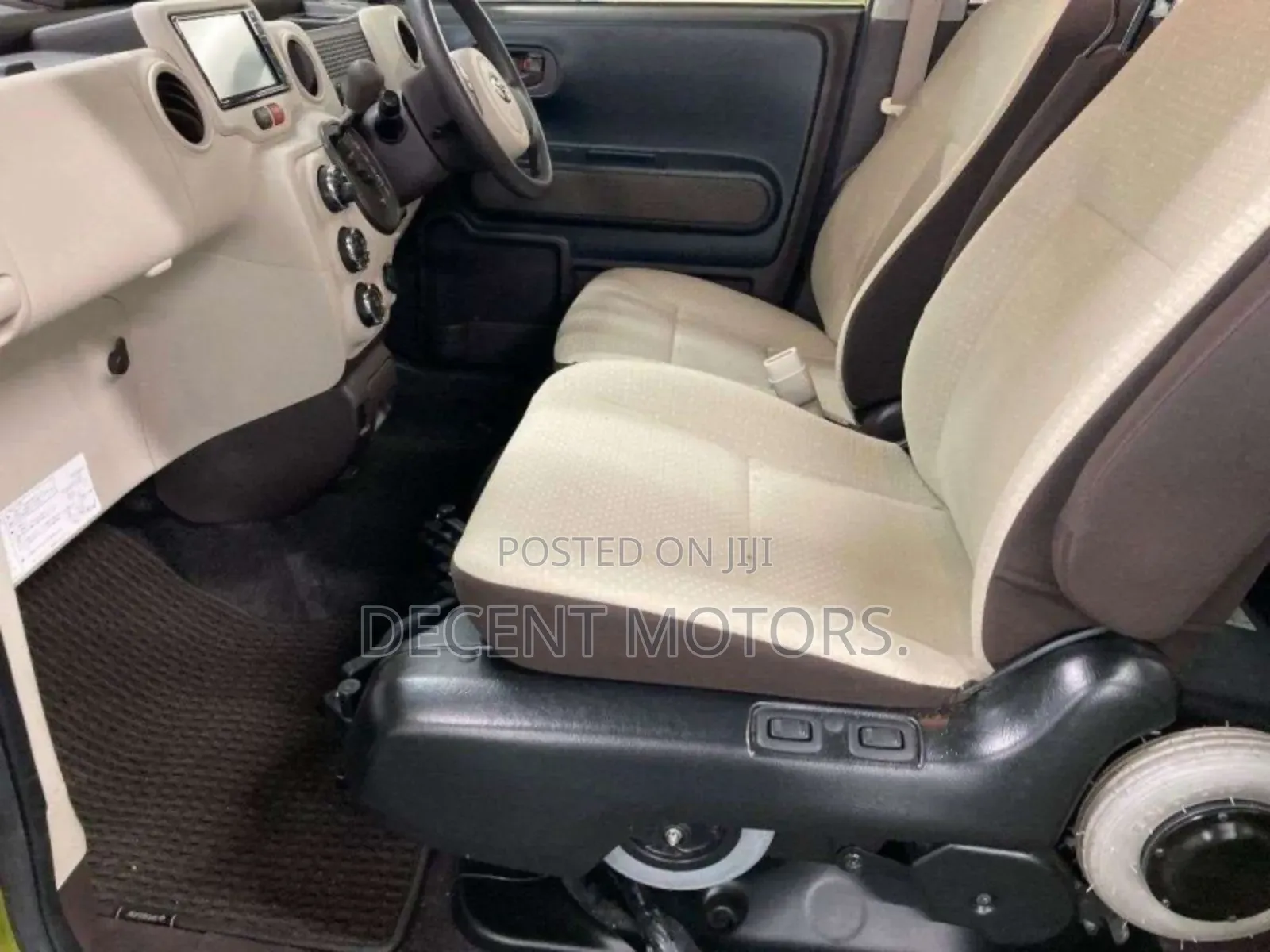 Toyota Spade 1.5 2019 Green