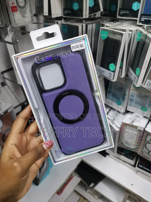 Nakie iPhone 16 Pro Max Leather Back Case With Magsafe Invisible Stand - thumbnail 3