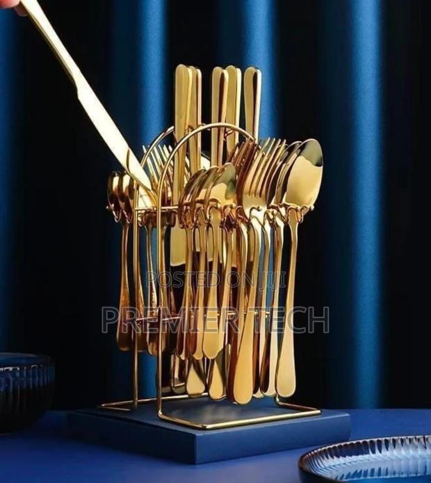 New in 24pcs Heavy Duty Quality Cutlery Sets(Gold)