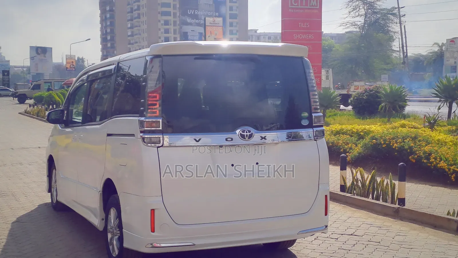 Toyota Voxy 2018 White