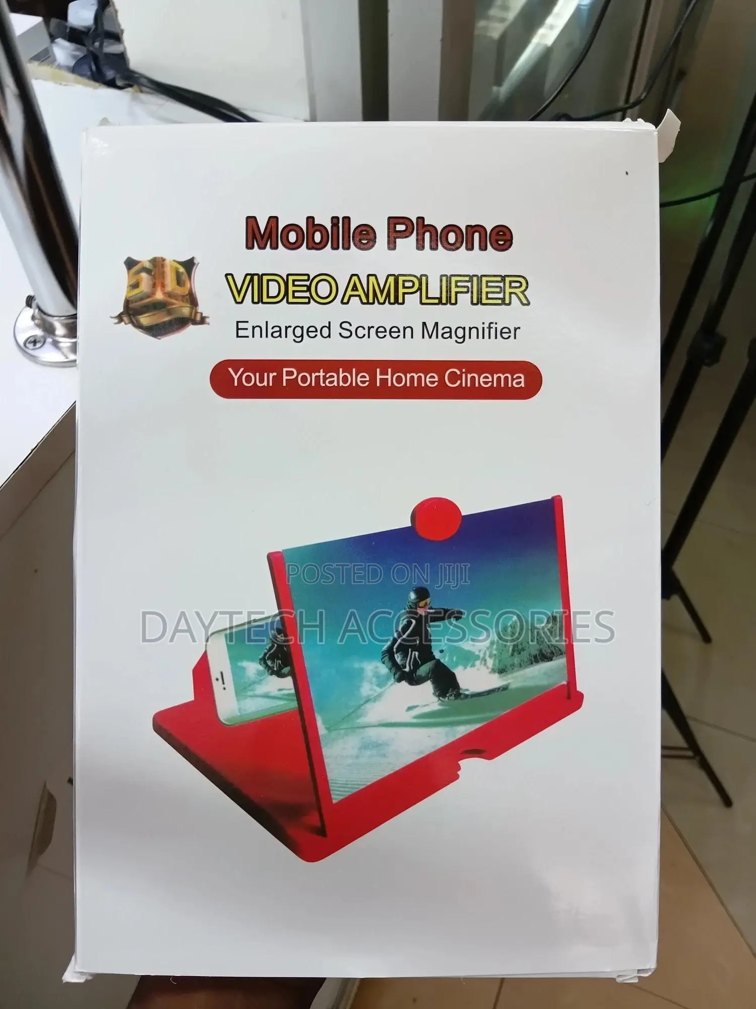 This Is a Mobile Phone Video Amplifier or Screen Magnifier.