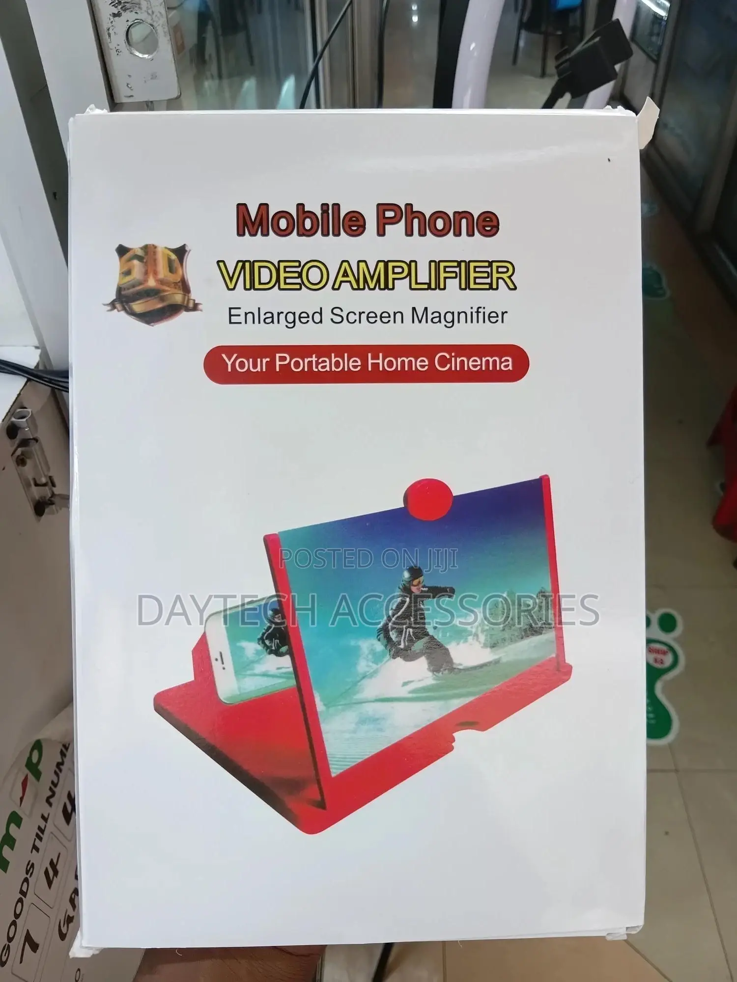 This Is a Mobile Phone Video Amplifier or Screen Magnifier.
