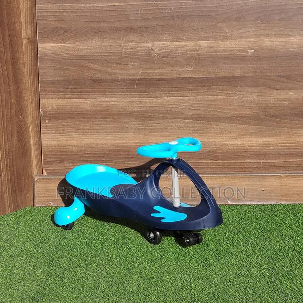 Kids Swing Ride-on Car - thumbnail 3