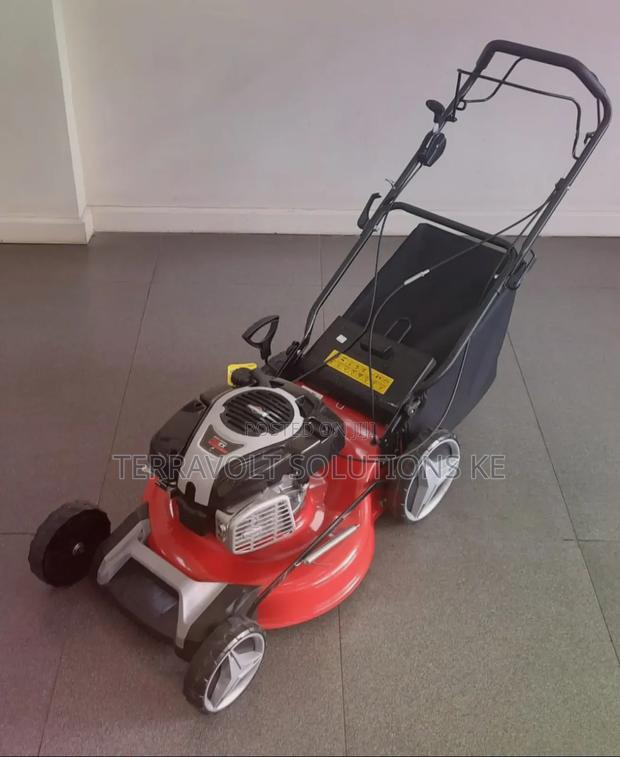 18inch Briggs Stratton 140cc Self Propelled Lawn Mower
