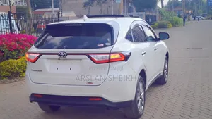 Toyota Harrier 2018 White