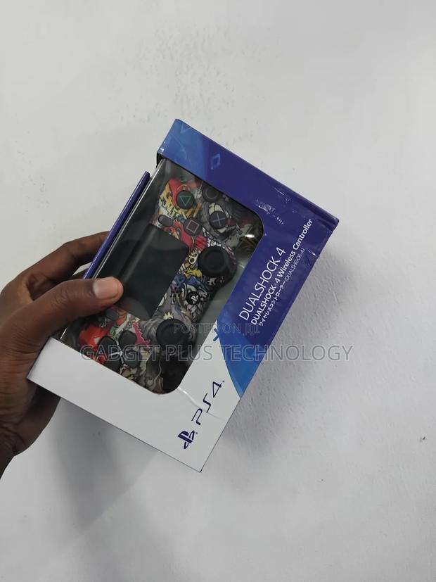 Ps4 Wireless Controller - thumbnail 4
