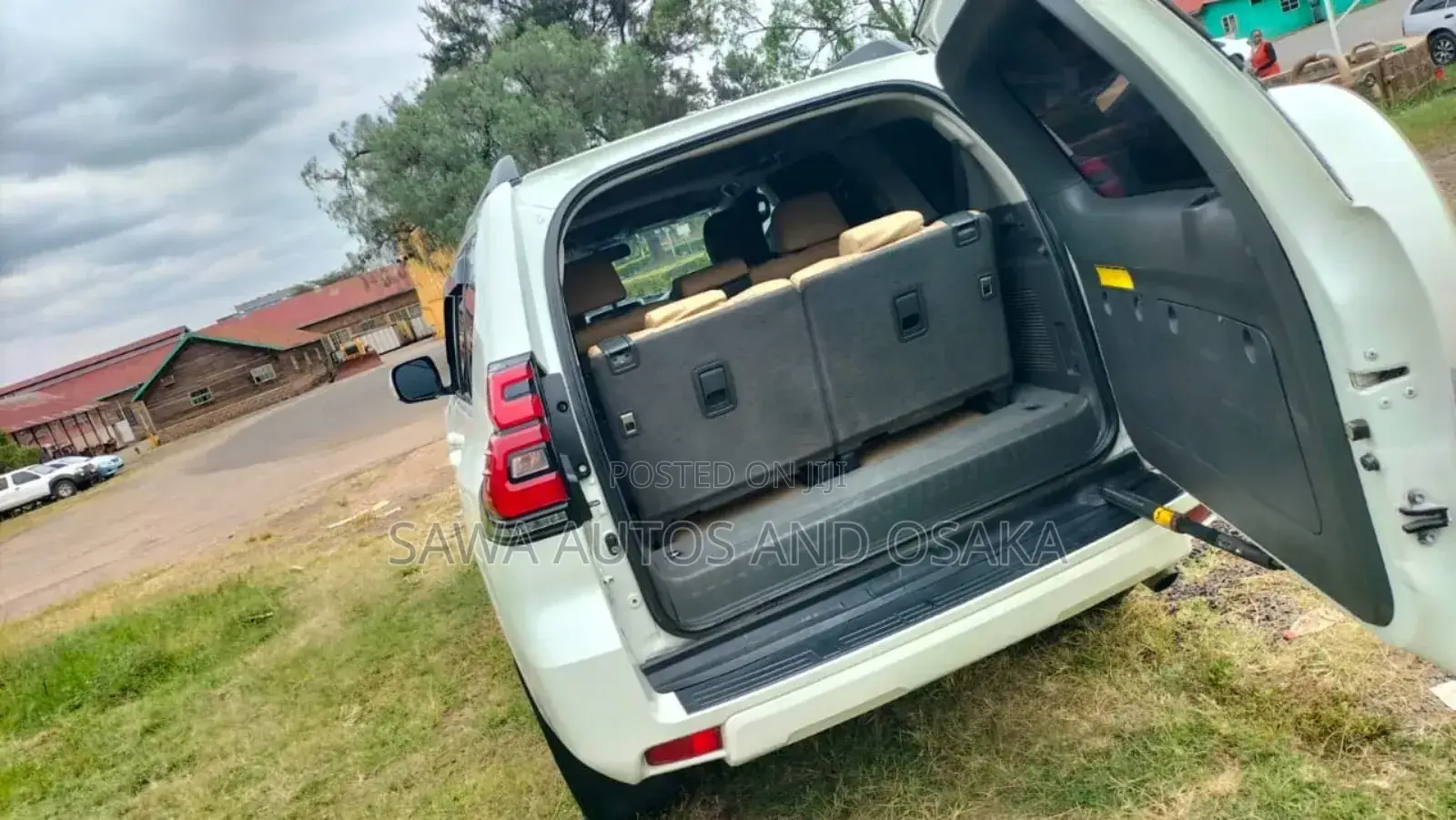 Toyota Land Cruiser 2014 White