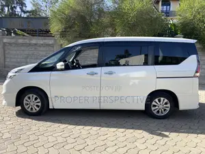 Nissan Serena 2018 Pearl