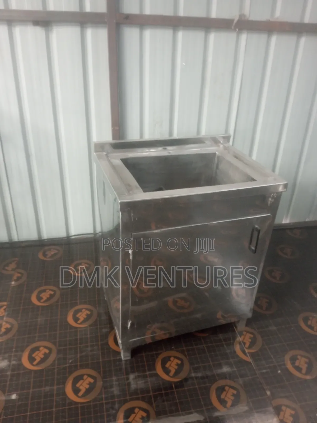 Precision Stainless Chosed Single Sink/Cabinet