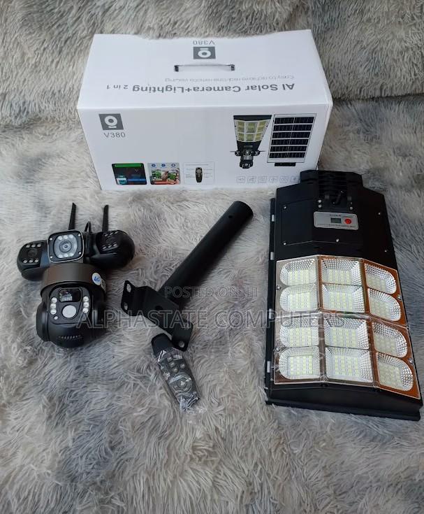 Solar Powered 4g Camera With Led Street Light Wireless Outdoor Camera