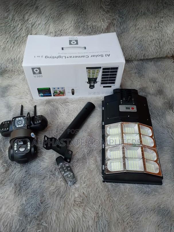 Solar Led Streetlight 180w With 4g CCTV Camera Outdoor Security - main view