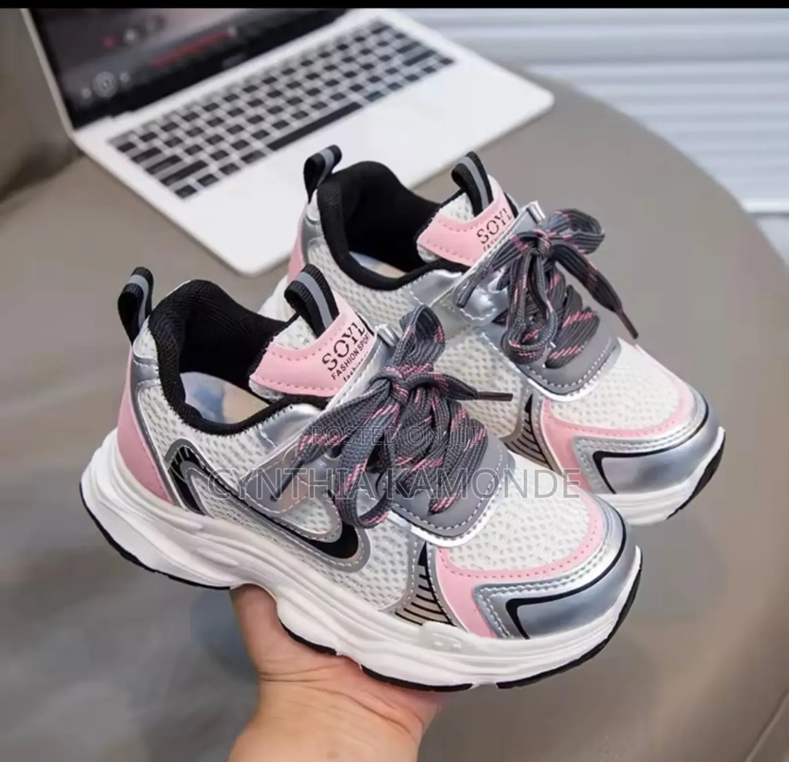 Unisex Sneakers