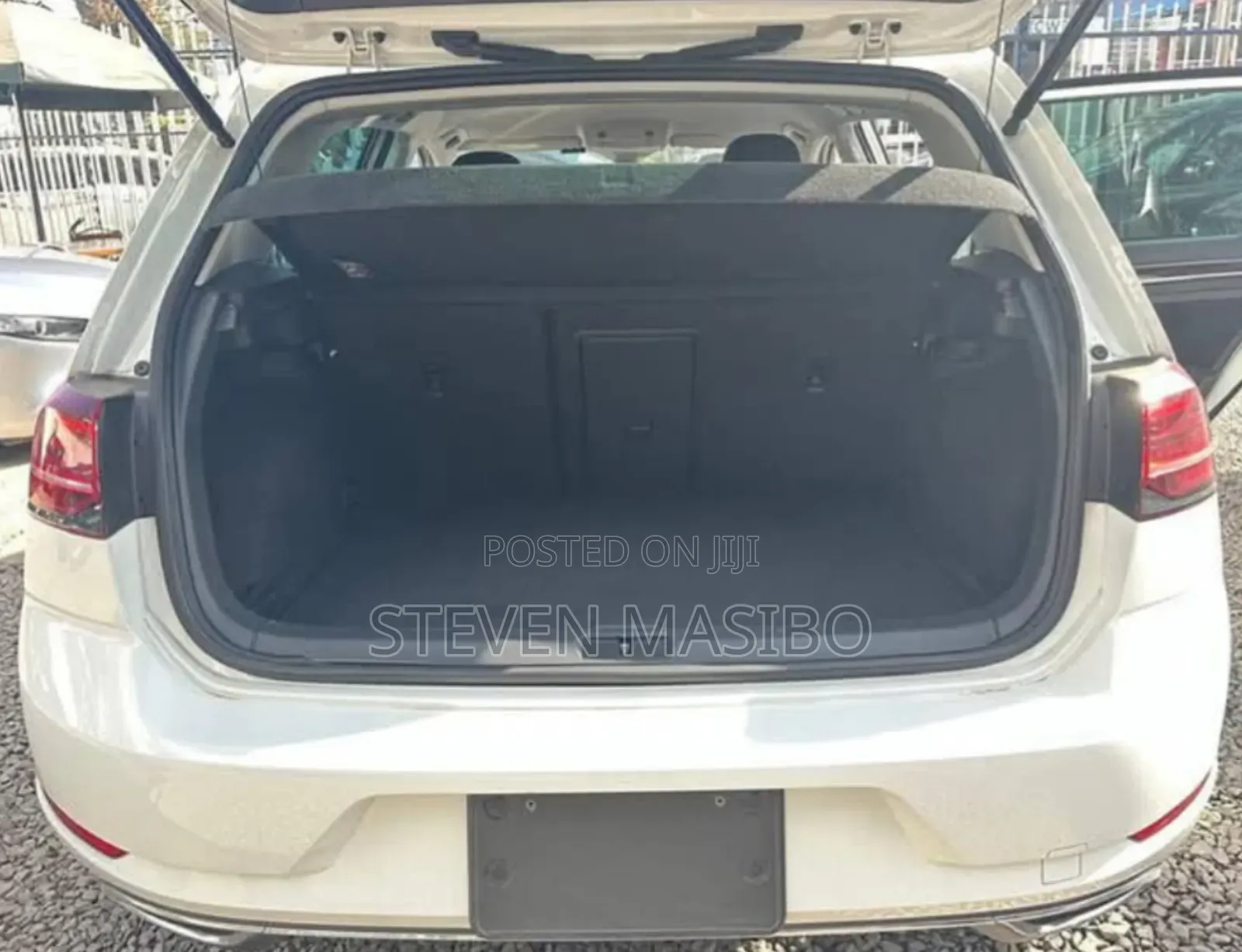 Volkswagen Golf 2018 White